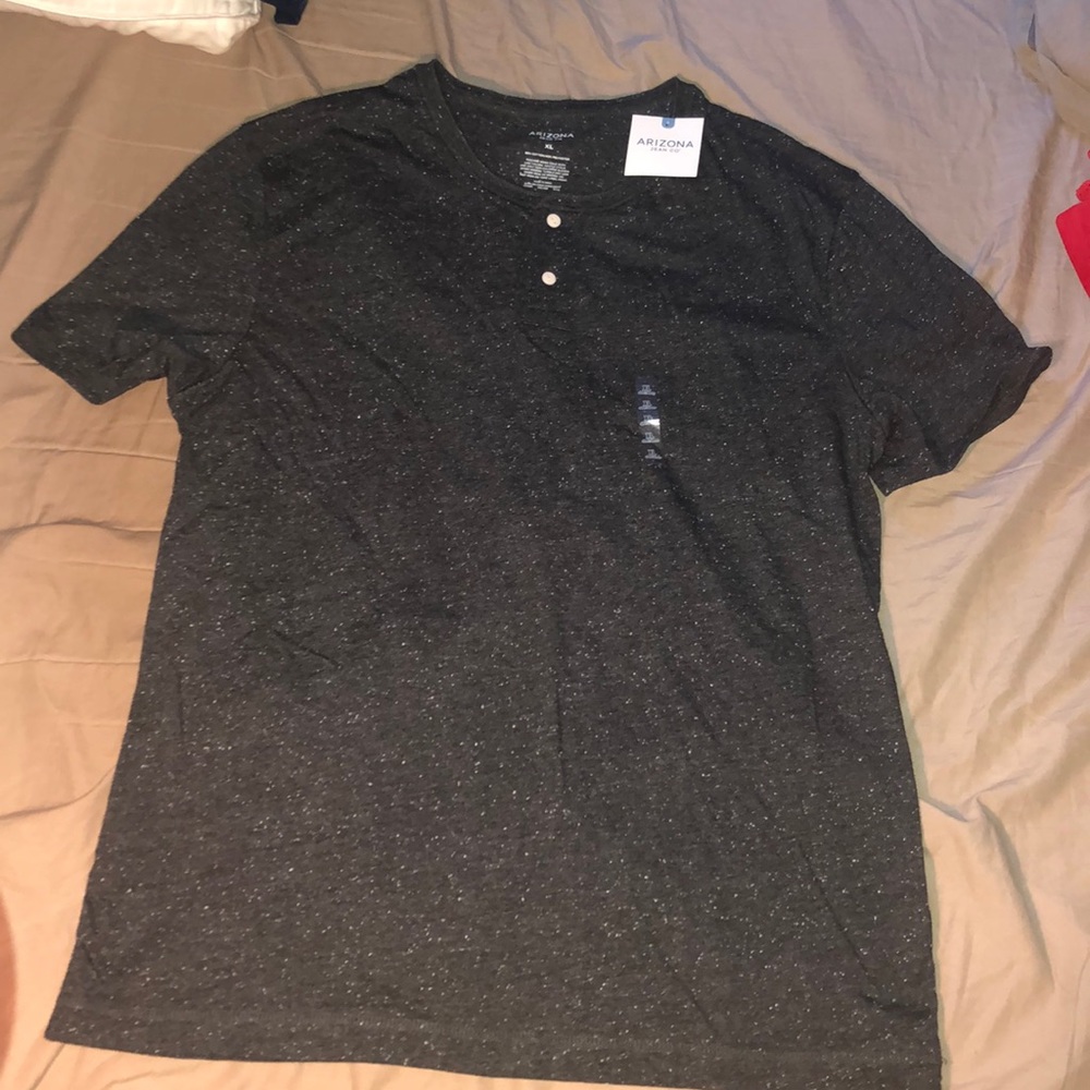 NWT Arizona Henley 2 button style t-shirt